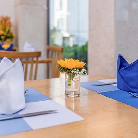 Sea Swan Apartment And Hotel ダナン市 エクステリア 写真